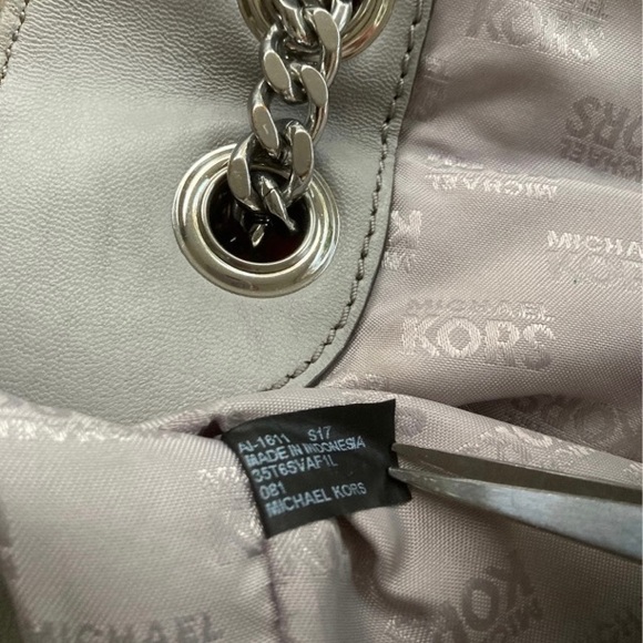 Micheal Kors shoulderbag - Picture 4 of 4